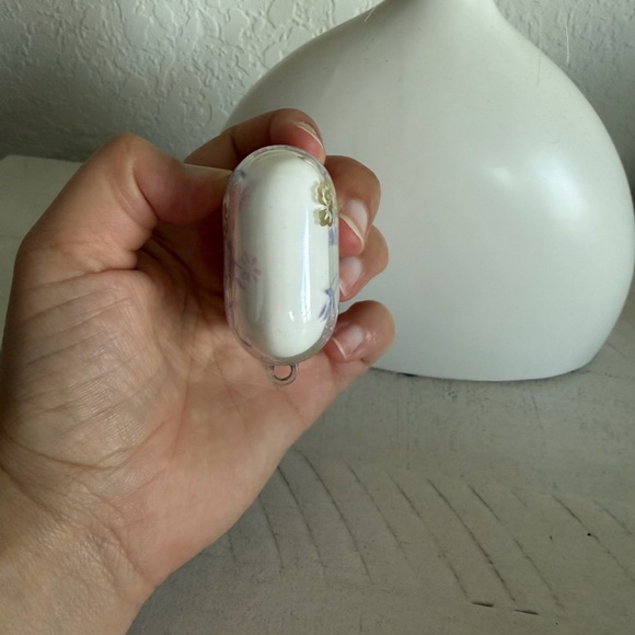 Apple AirPods - Picture 6 of 6